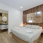 Elegante Moderna Con Parking By Feriehus